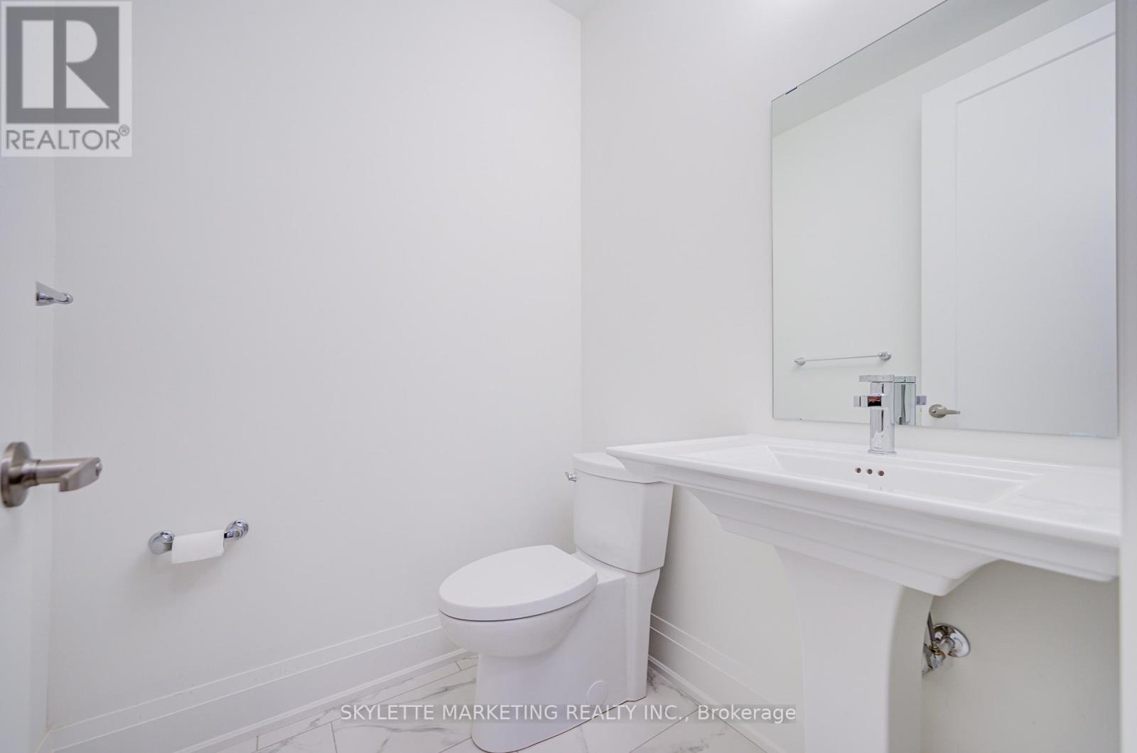 3298 Azam Way, Oakville, Ontario  L6M 5S2 - Photo 9 - W12489086