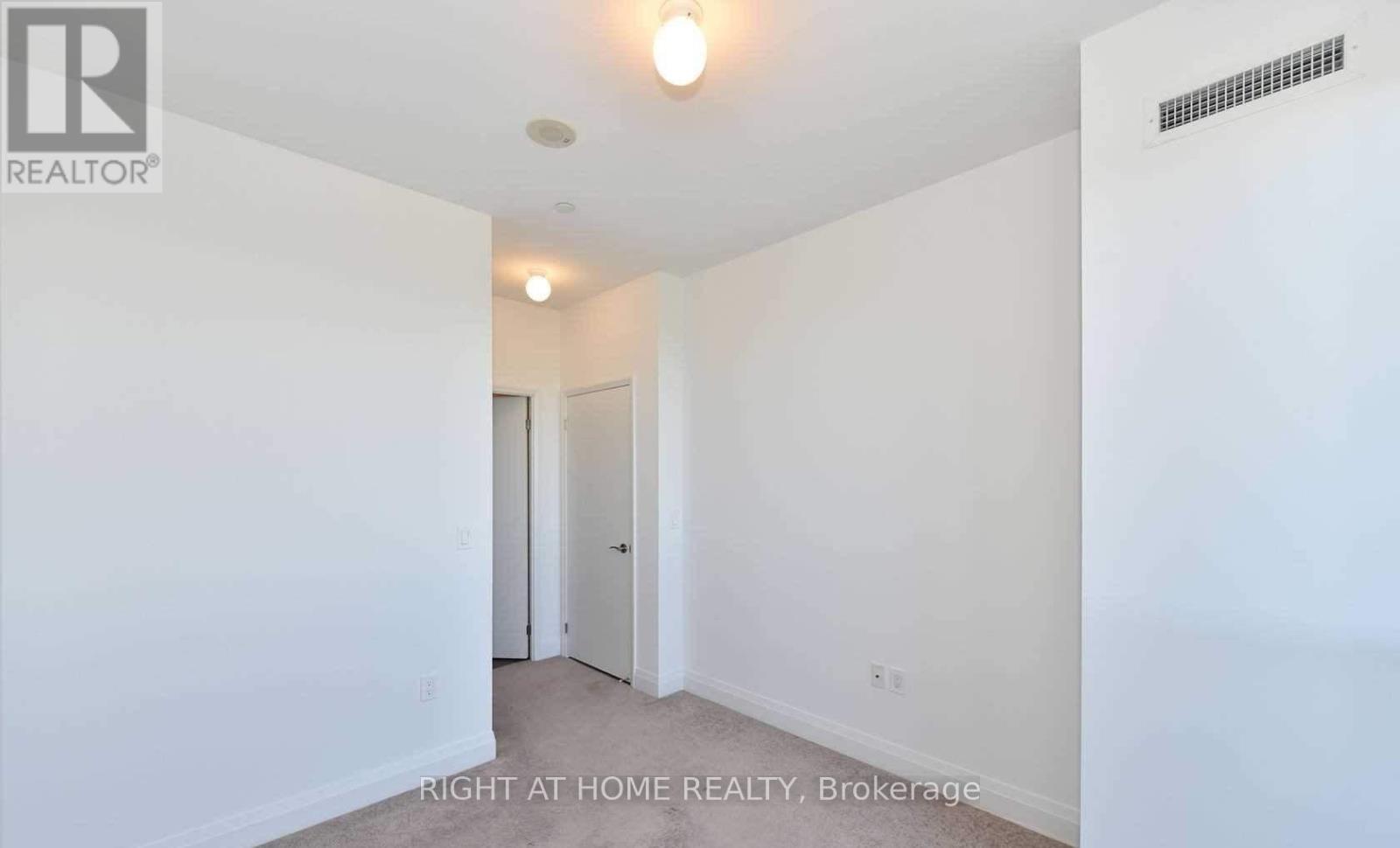 2801 - 9 Valhalla Inn Road, Toronto, Ontario  M9B 1S9 - Photo 11 - W12489088