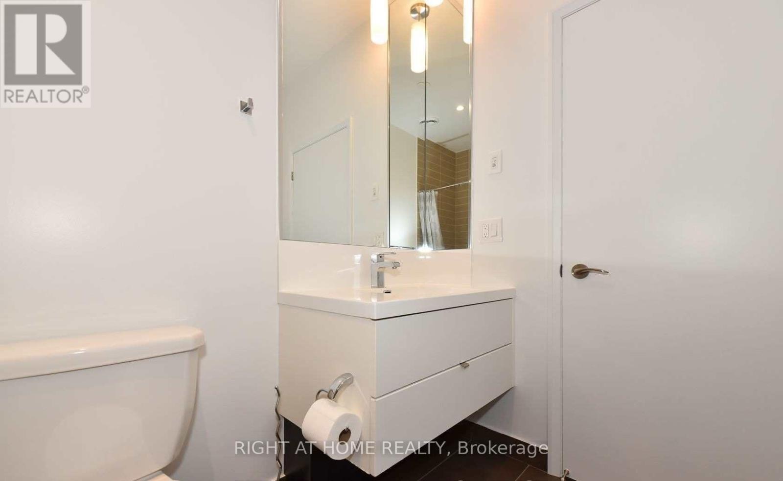 2801 - 9 Valhalla Inn Road, Toronto, Ontario  M9B 1S9 - Photo 17 - W12489088