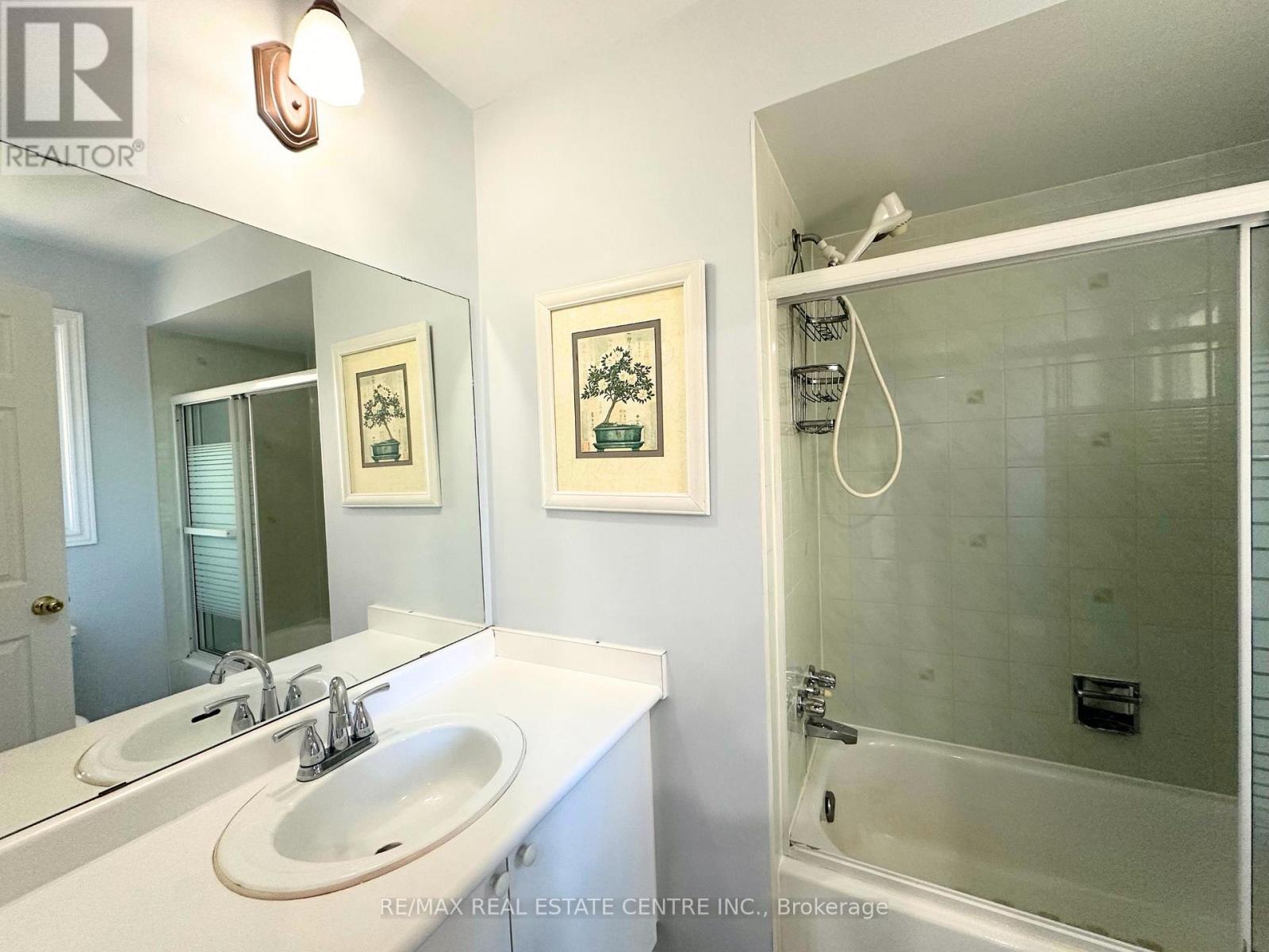 22 - 2215 Cleaver Avenue, Burlington, Ontario  L7M 4C5 - Photo 13 - W12489104