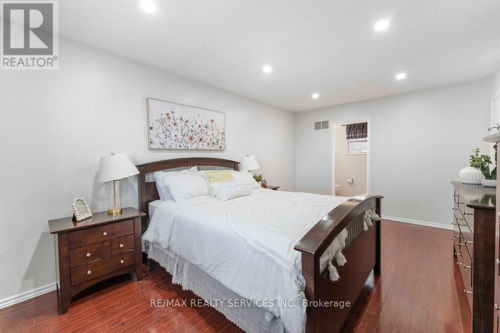 12 Nuttall Street, Brampton, Ontario  L6S 4W3 - Photo 21 - W12488344