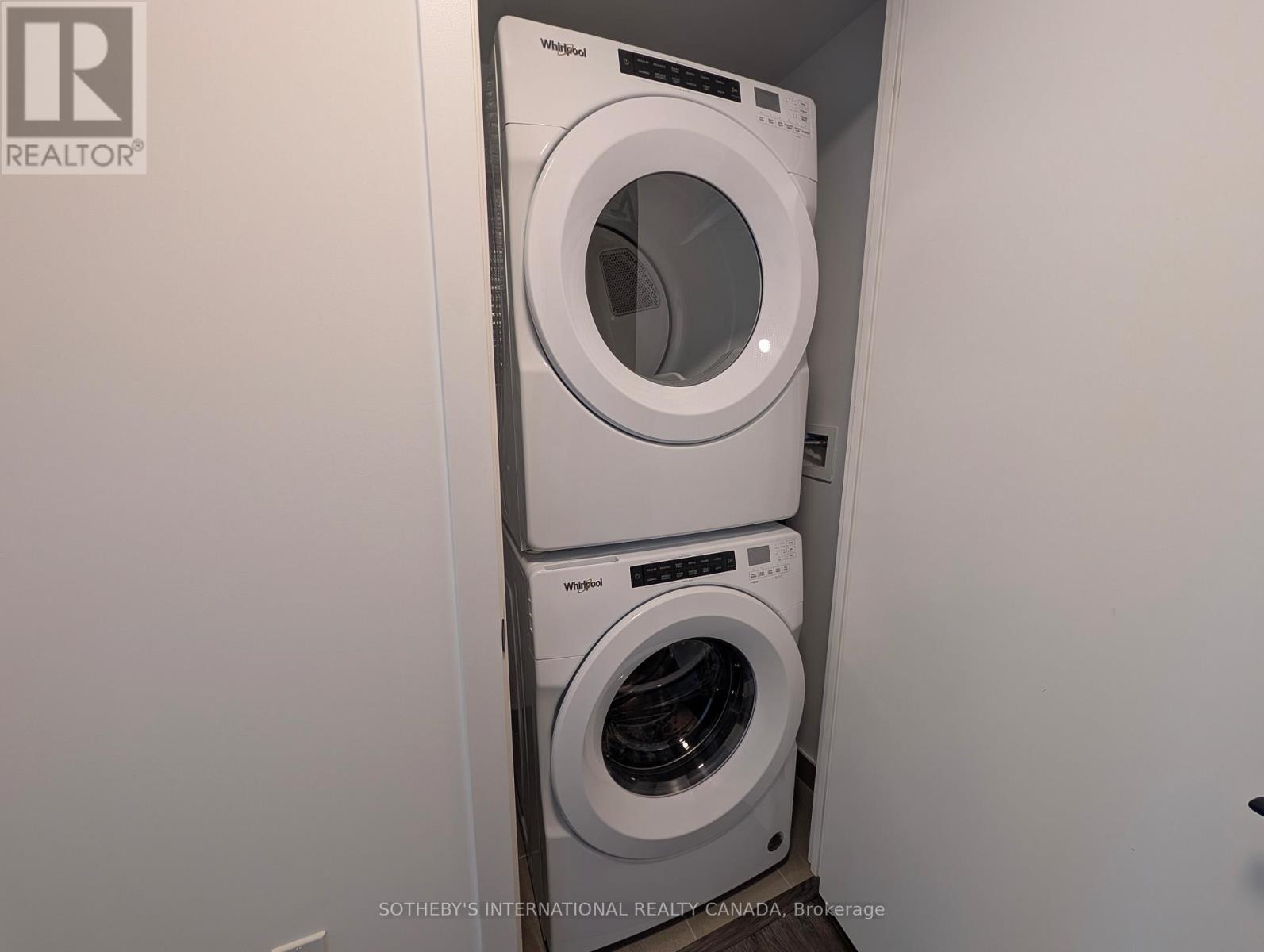 3010 - 185 Enfield Place, Mississauga, Ontario  L5B 0R3 - Photo 7 - W12481239