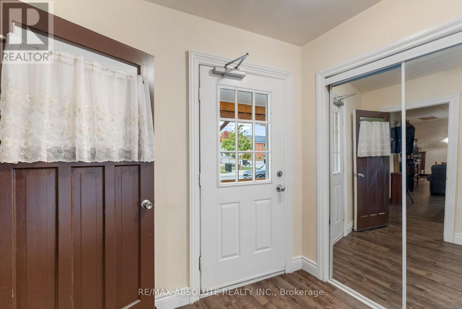 75 John Street N, Arnprior, Ontario  K7S 2N4 - Photo 6 - X12489140