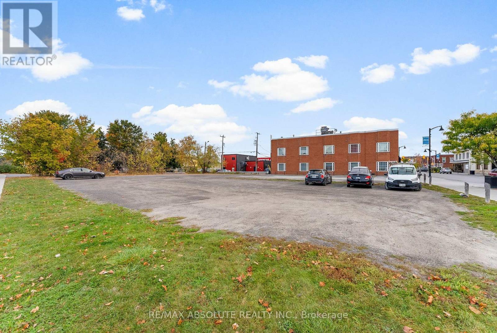 74 John Street N, Arnprior, Ontario  K7S 2N3 - Photo 2 - X12489142