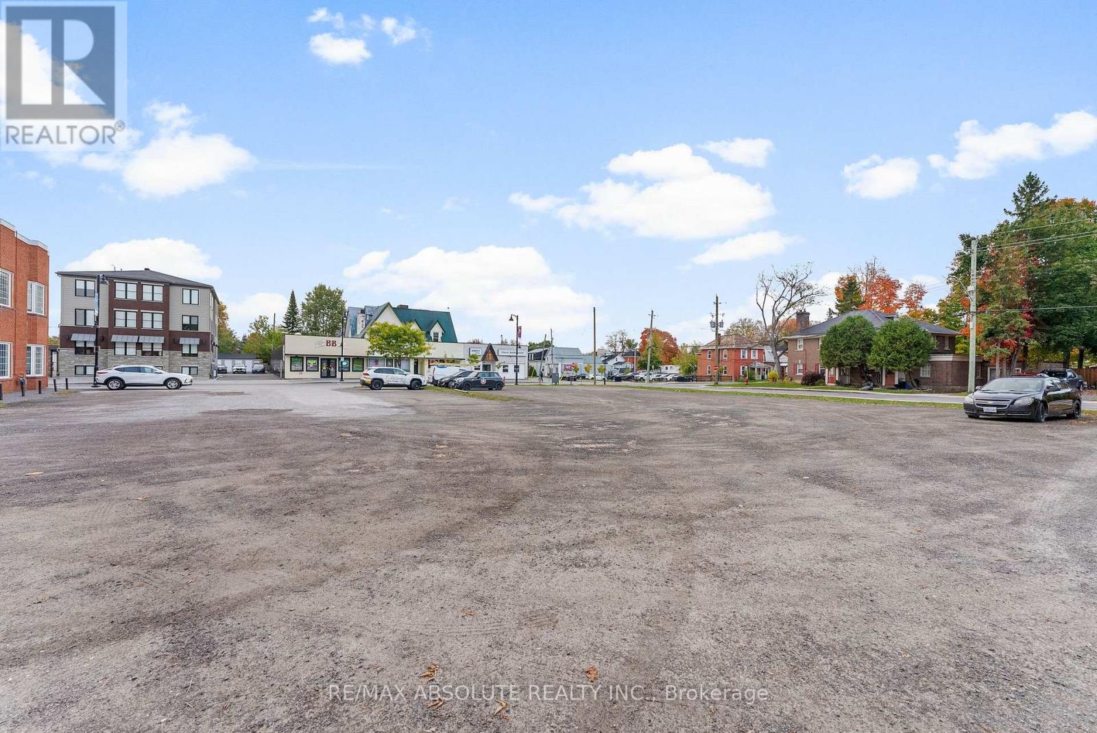 74 John Street N, Arnprior, Ontario  K7S 2N3 - Photo 3 - X12489142