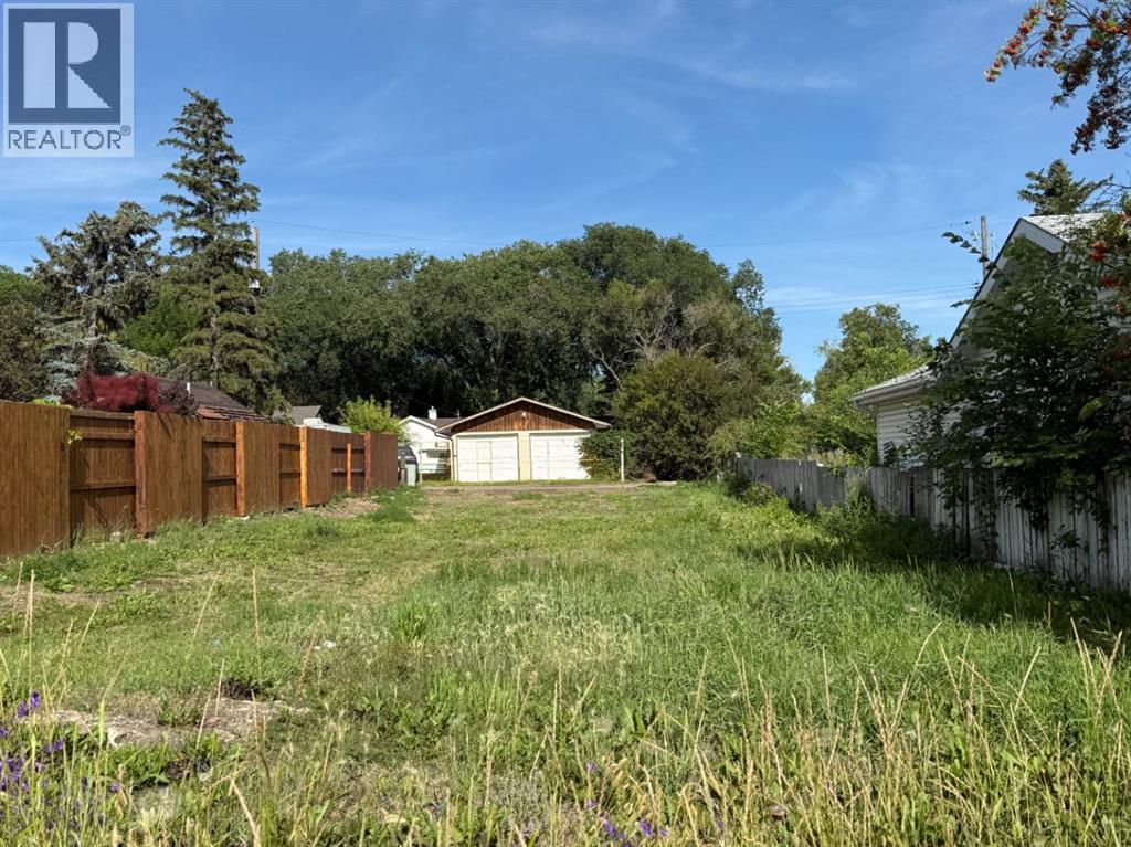 509 19 Street N, Lethbridge, Alberta  T1H 3K6 - Photo 2 - A2242932