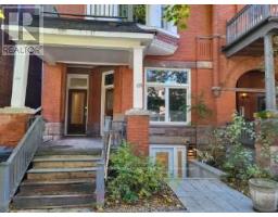 LOWER - 129 WALMER ROAD, Toronto, Ontario