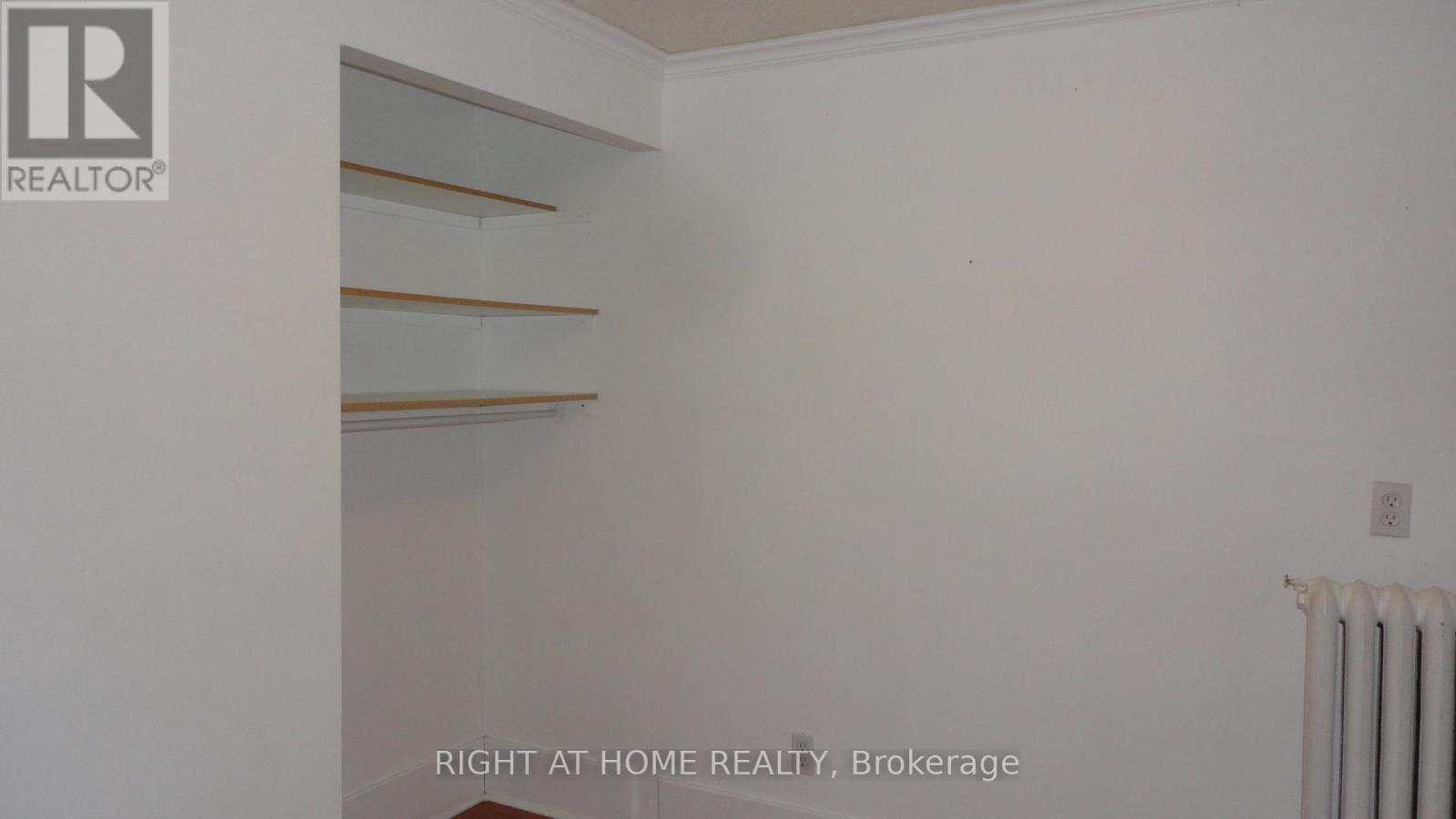 2 - 60 Long Branch Avenue, Toronto, Ontario  M8W 3J2 - Photo 8 - W12486621