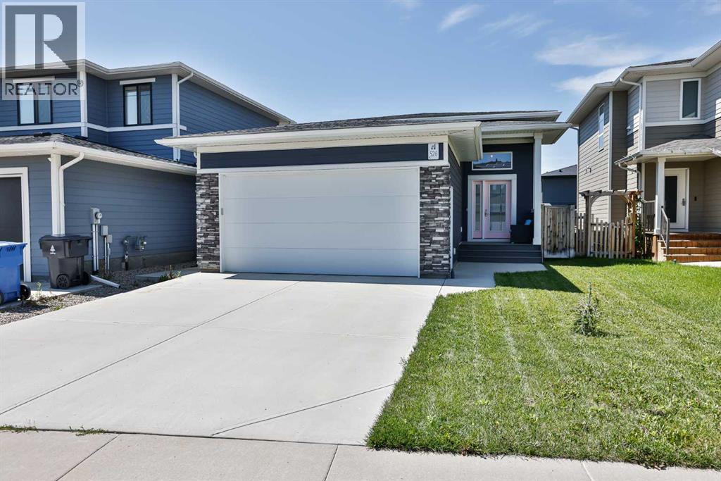 526 Devonia Road W, Lethbridge, Alberta
