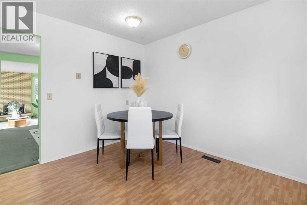 228 Queensland Drive Se, Calgary, Alberta  T2J 3R8 - Photo 17 - A2266895