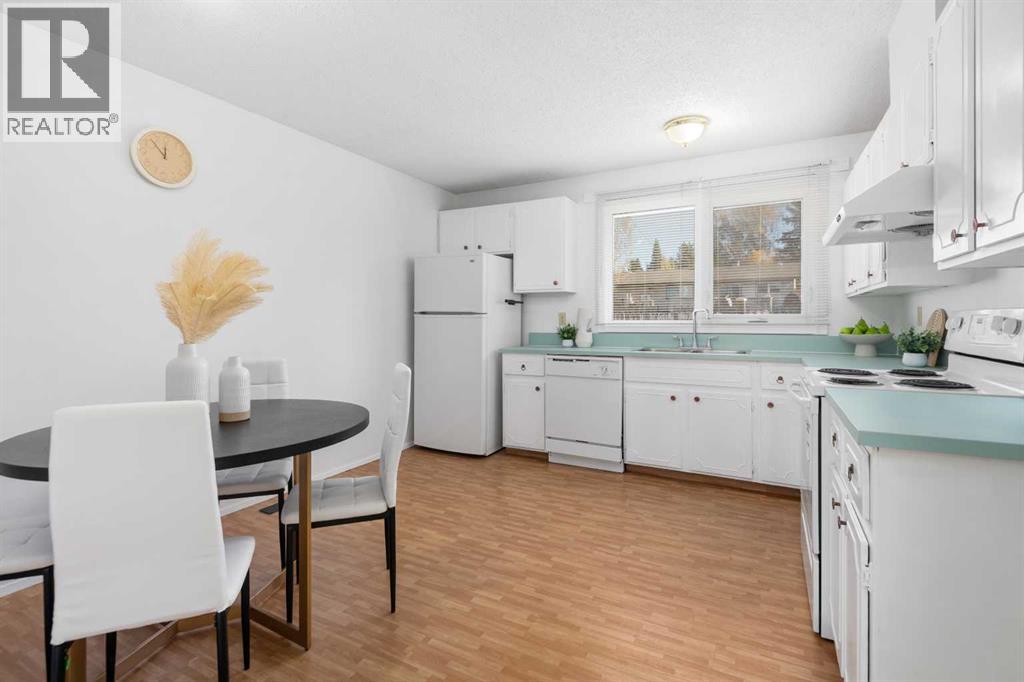 228 Queensland Drive Se, Calgary, Alberta  T2J 3R8 - Photo 13 - A2266895