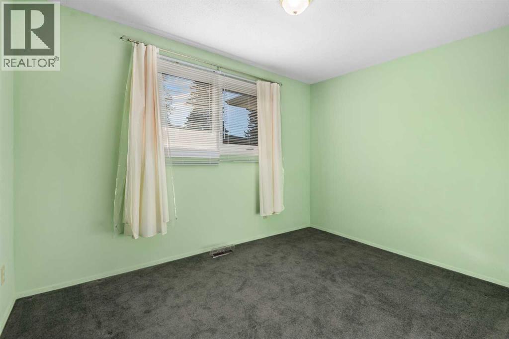 228 Queensland Drive Se, Calgary, Alberta  T2J 3R8 - Photo 24 - A2266895