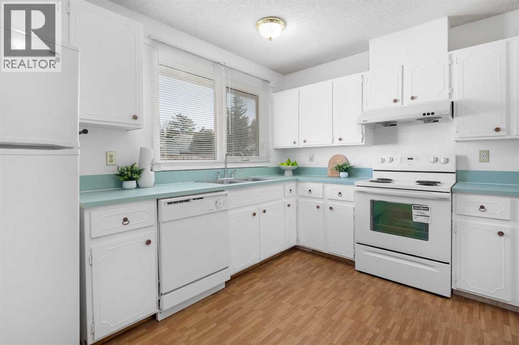 228 Queensland Drive Se, Calgary, Alberta  T2J 3R8 - Photo 16 - A2266895