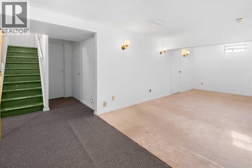 228 Queensland Drive Se, Calgary, Alberta  T2J 3R8 - Photo 28 - A2266895