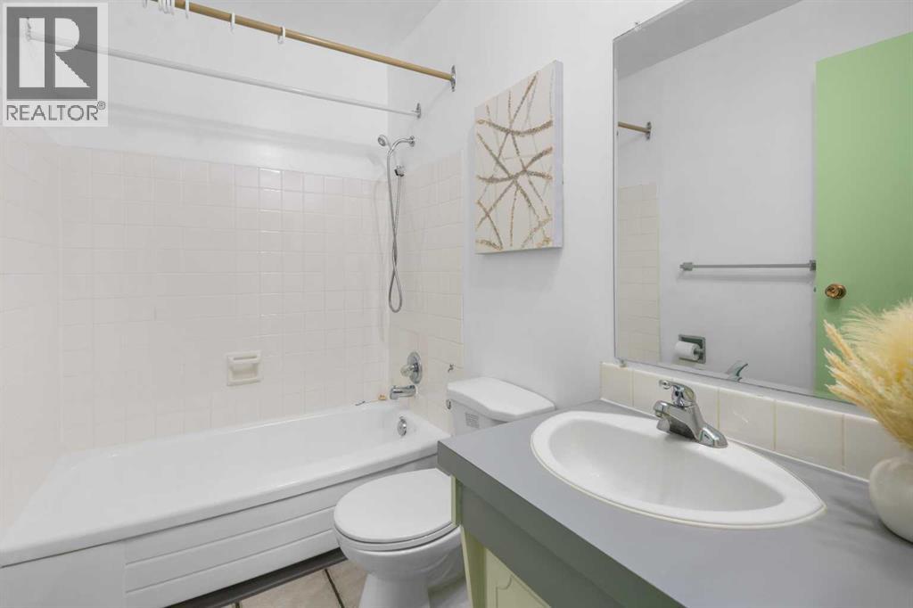 228 Queensland Drive Se, Calgary, Alberta  T2J 3R8 - Photo 19 - A2266895