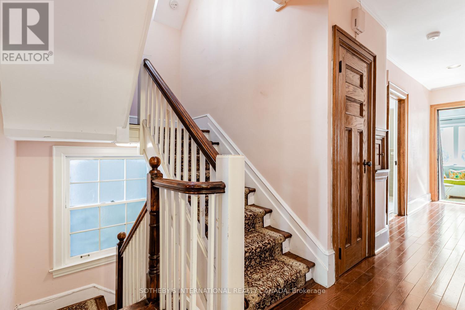 38 Foxbar Road, Toronto, Ontario  M4V 2G6 - Photo 17 - C12489116