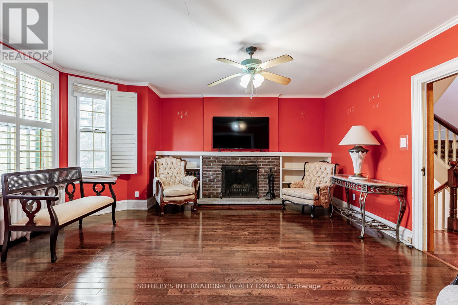 38 Foxbar Road, Toronto, Ontario  M4V 2G6 - Photo 18 - C12489116