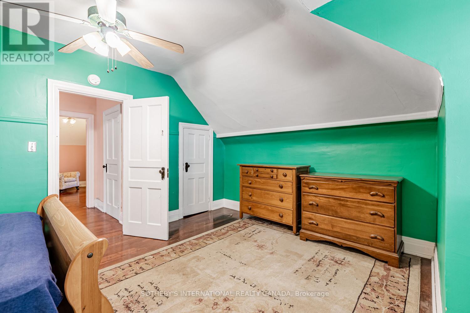 38 Foxbar Road, Toronto, Ontario  M4V 2G6 - Photo 32 - C12489116