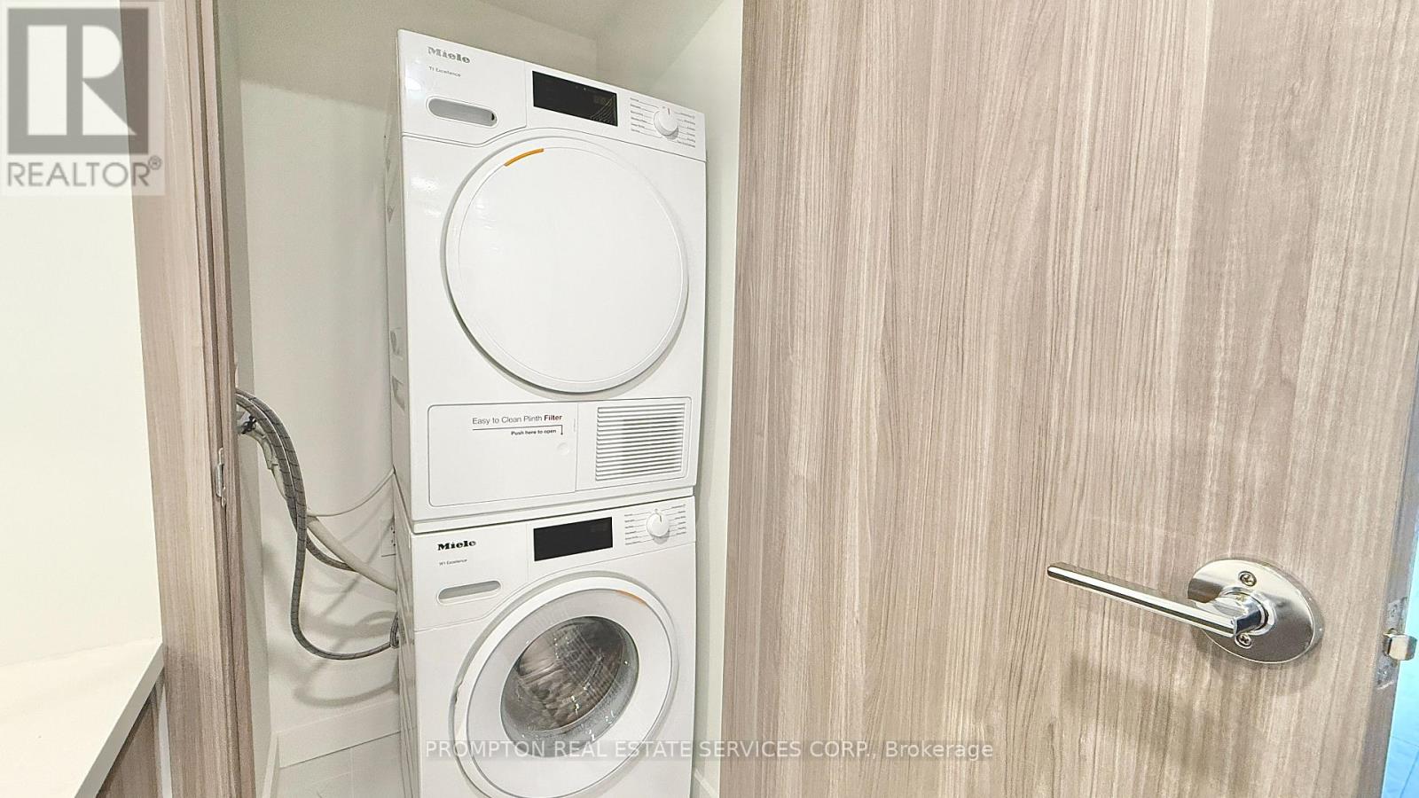 3310 - 3 Concord Cityplace Way, Toronto, Ontario  M5V 0X4 - Photo 23 - C12489144