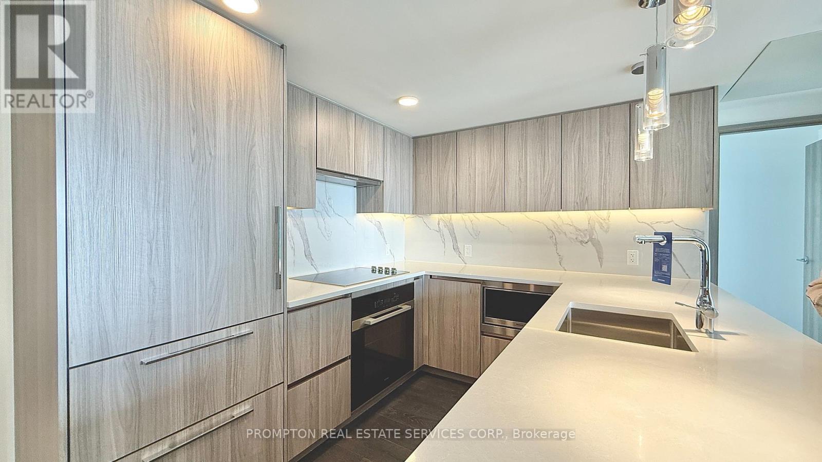 3310 - 3 Concord Cityplace Way, Toronto, Ontario  M5V 0X4 - Photo 3 - C12489144