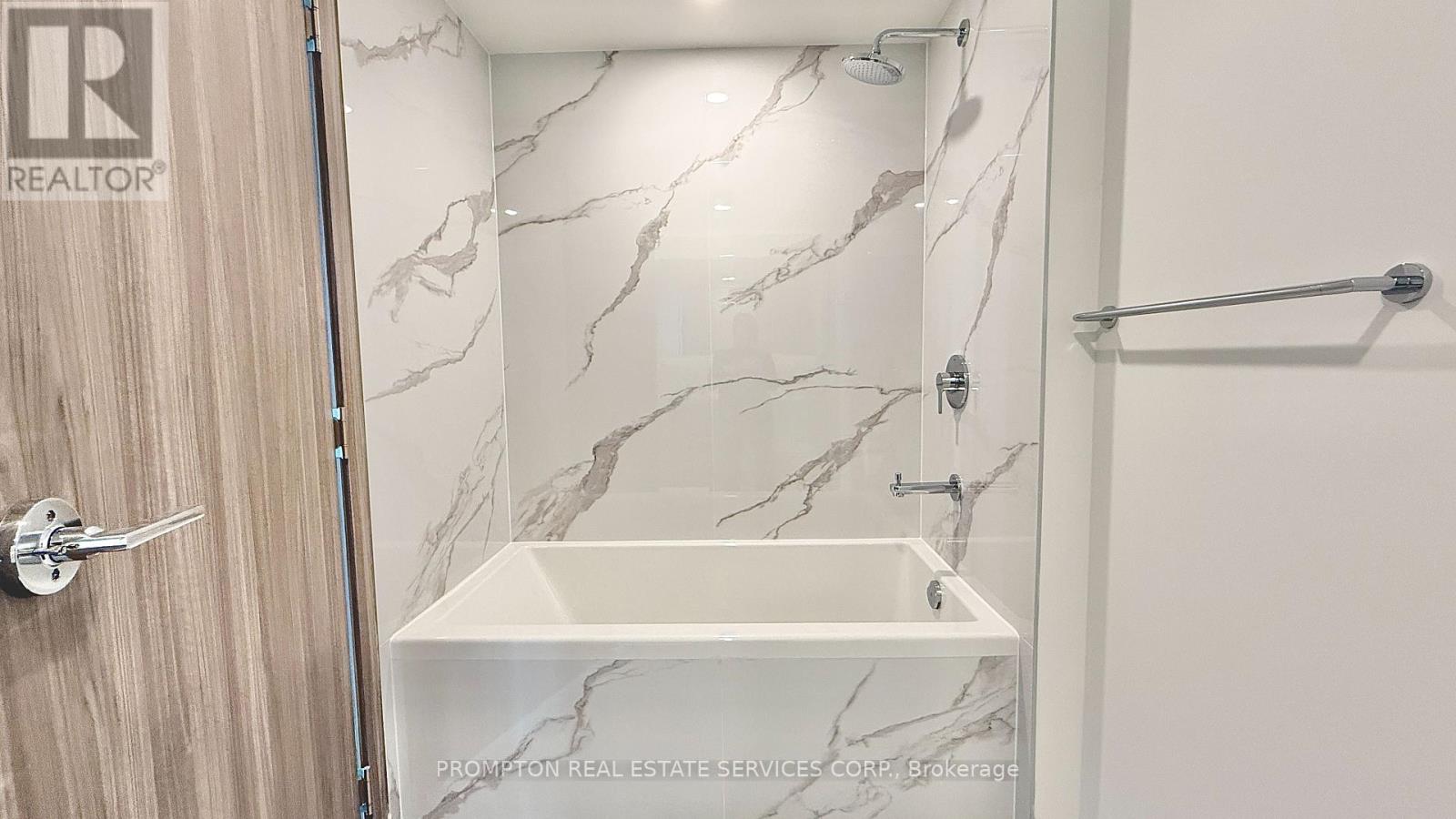 3310 - 3 Concord Cityplace Way, Toronto, Ontario  M5V 0X4 - Photo 6 - C12489144