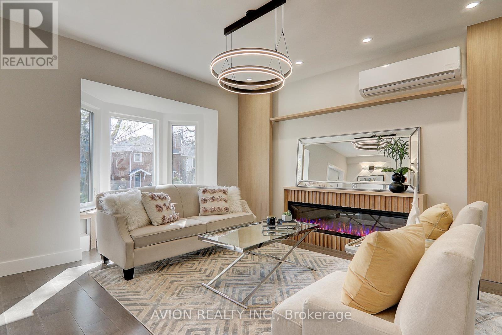 46 Braemar Avenue, Toronto, Ontario  M5P 2L2 - Photo 3 - C12489162