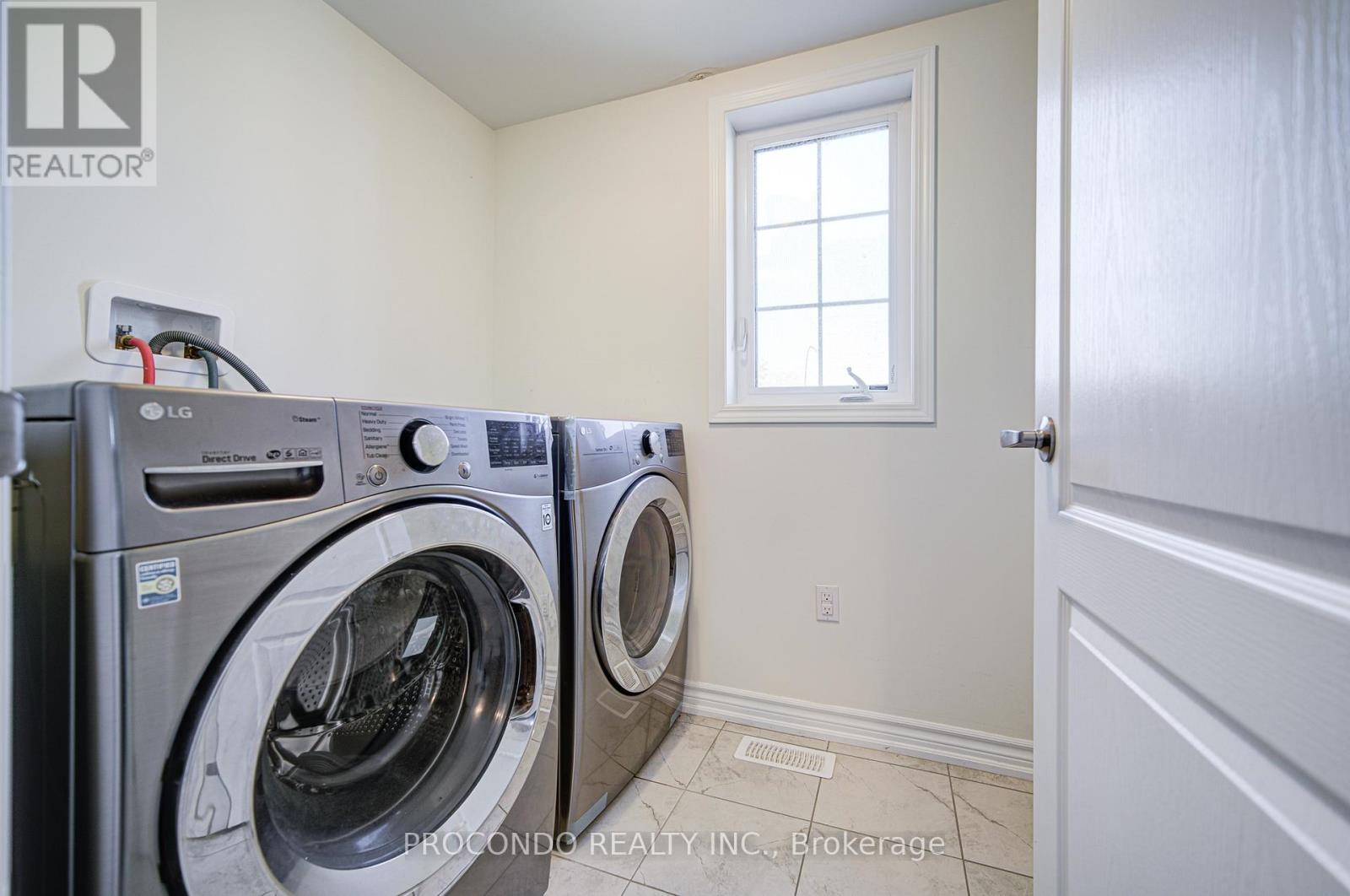 38 Bluegill Crescent, Whitby, Ontario  L1P 0E4 - Photo 13 - E12489132