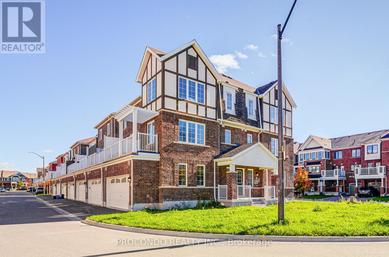 38 Bluegill Crescent, Whitby, Ontario  L1P 0E4 - Photo 2 - E12489132