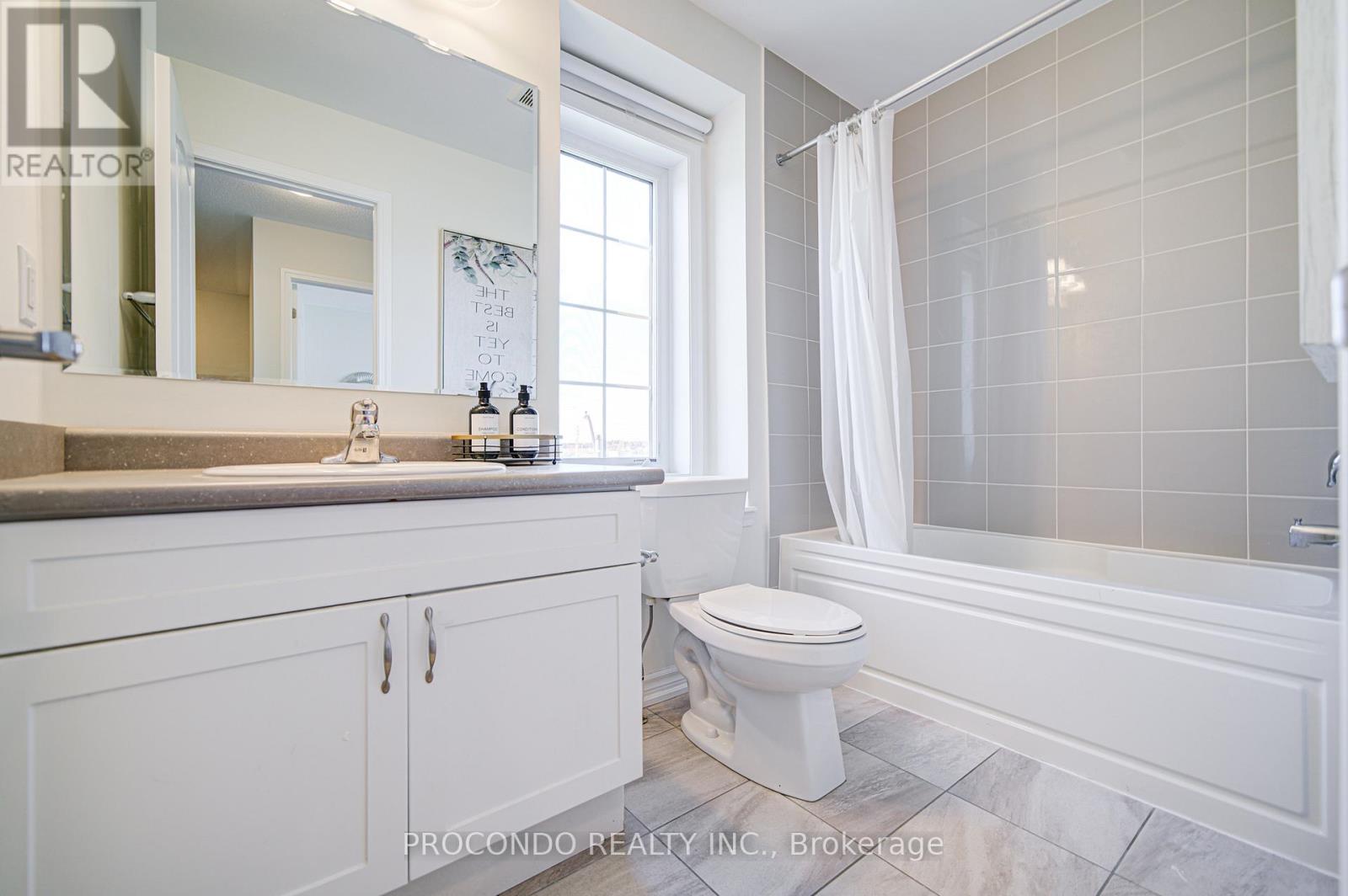 38 Bluegill Crescent, Whitby, Ontario  L1P 0E4 - Photo 33 - E12489132