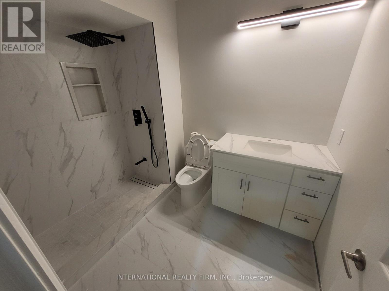 50 Beresford Drive, Richmond Hill, Ontario  L4B 4J6 - Photo 11 - N12489136