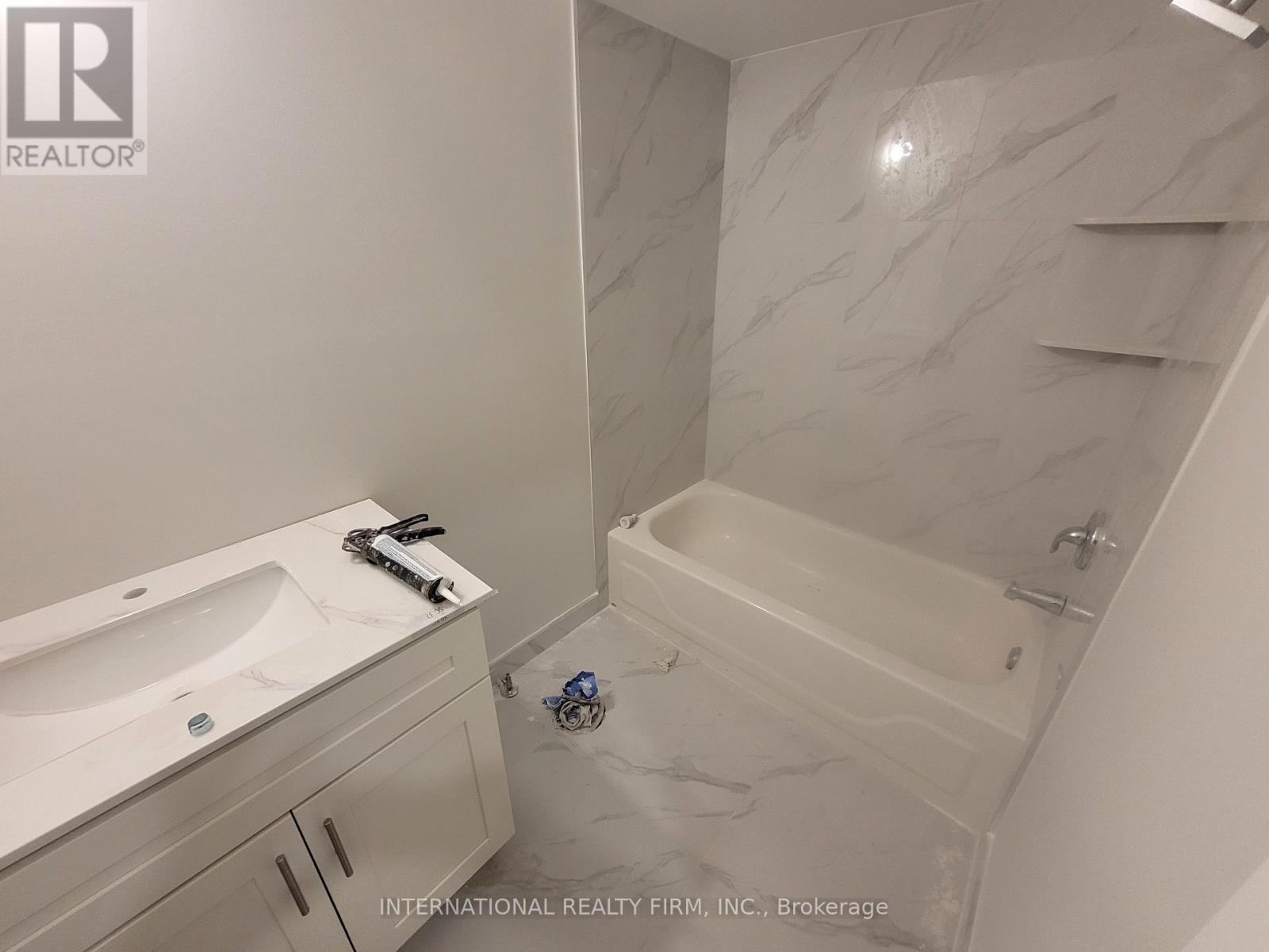 50 Beresford Drive, Richmond Hill, Ontario  L4B 4J6 - Photo 12 - N12489136