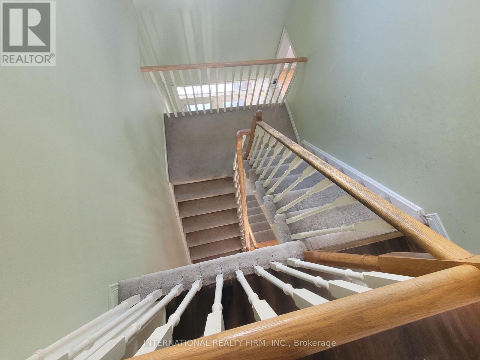 50 Beresford Drive, Richmond Hill, Ontario  L4B 4J6 - Photo 8 - N12489136