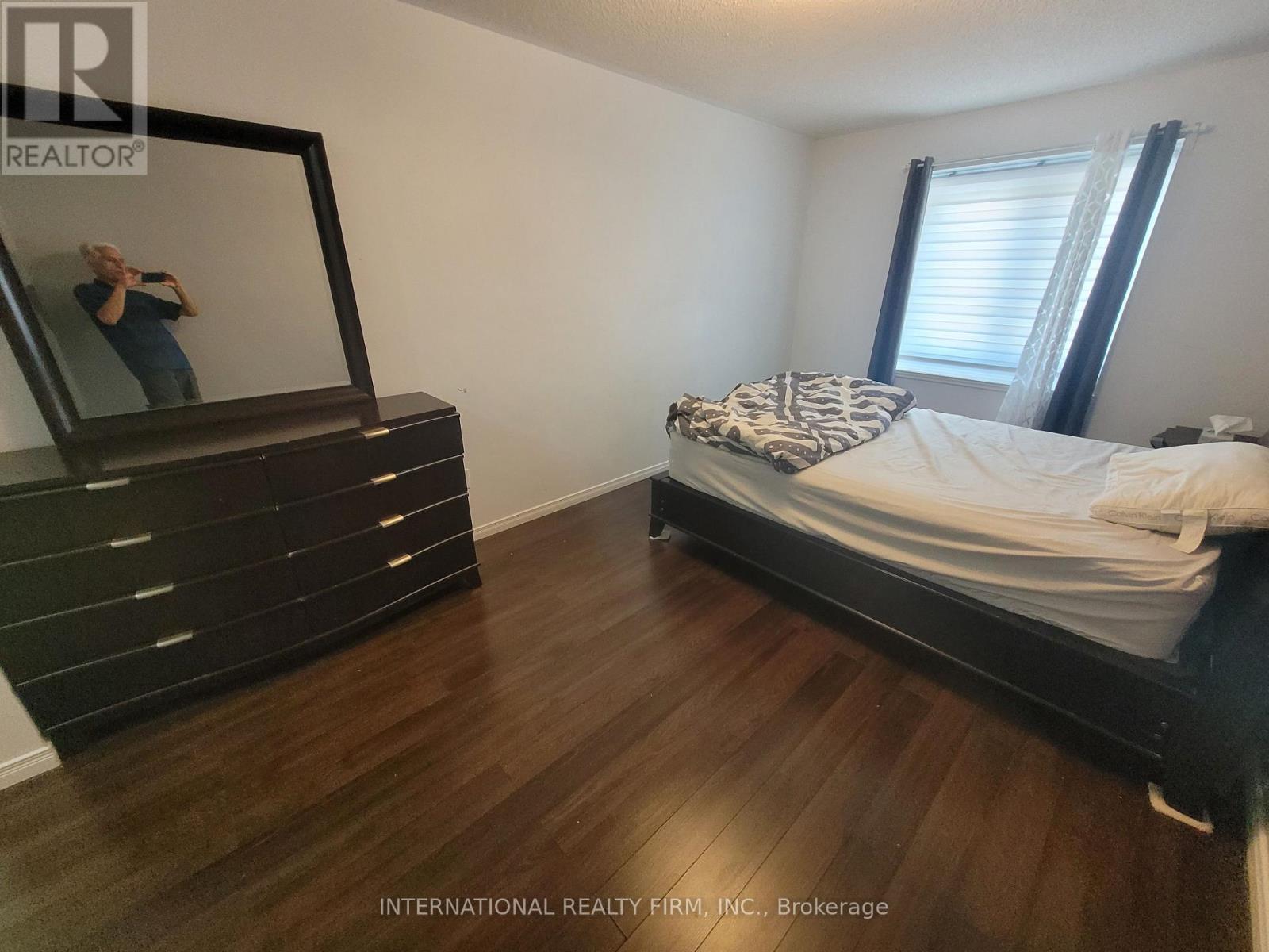 50 Beresford Drive, Richmond Hill, Ontario  L4B 4J6 - Photo 9 - N12489136