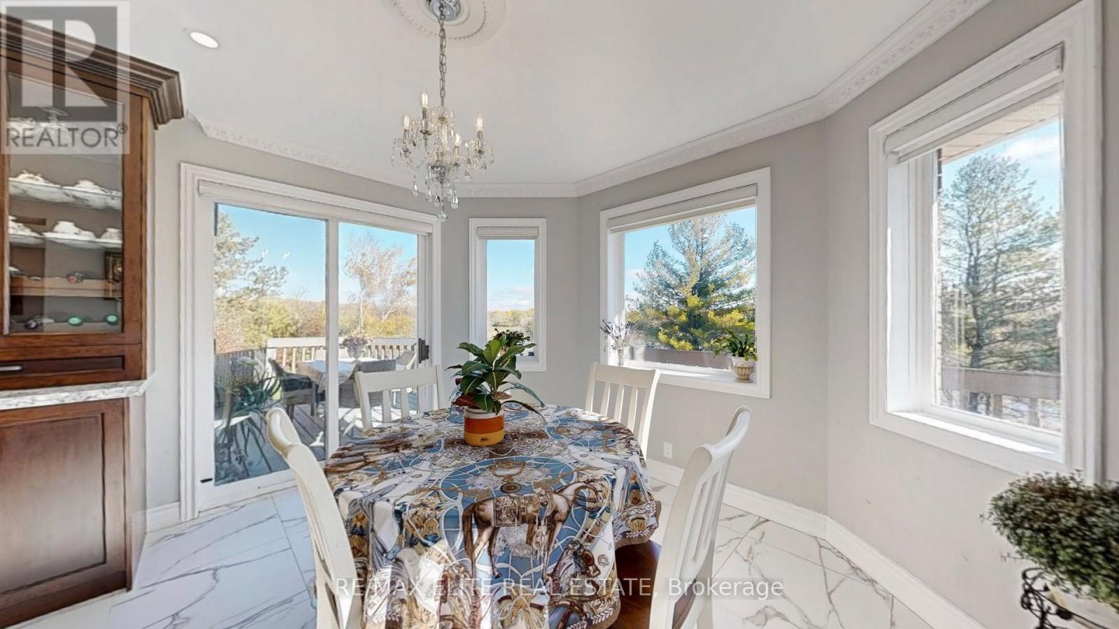 9 Island Lake Drive, Whitchurch-Stouffville, Ontario  L4A 3G7 - Photo 11 - N12489158