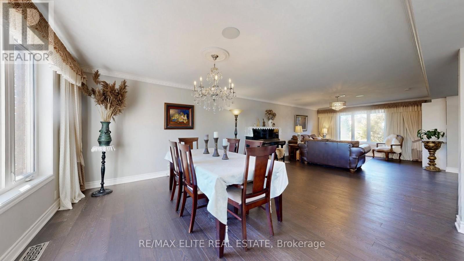 9 Island Lake Drive, Whitchurch-Stouffville, Ontario  L4A 3G7 - Photo 15 - N12489158