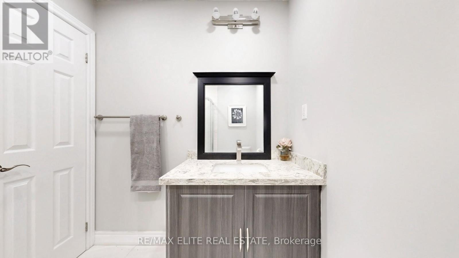 9 Island Lake Drive, Whitchurch-Stouffville, Ontario  L4A 3G7 - Photo 16 - N12489158