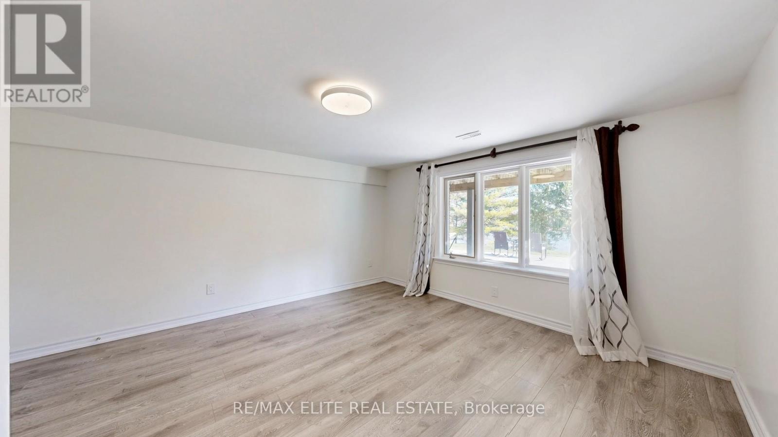 9 Island Lake Drive, Whitchurch-Stouffville, Ontario  L4A 3G7 - Photo 28 - N12489158