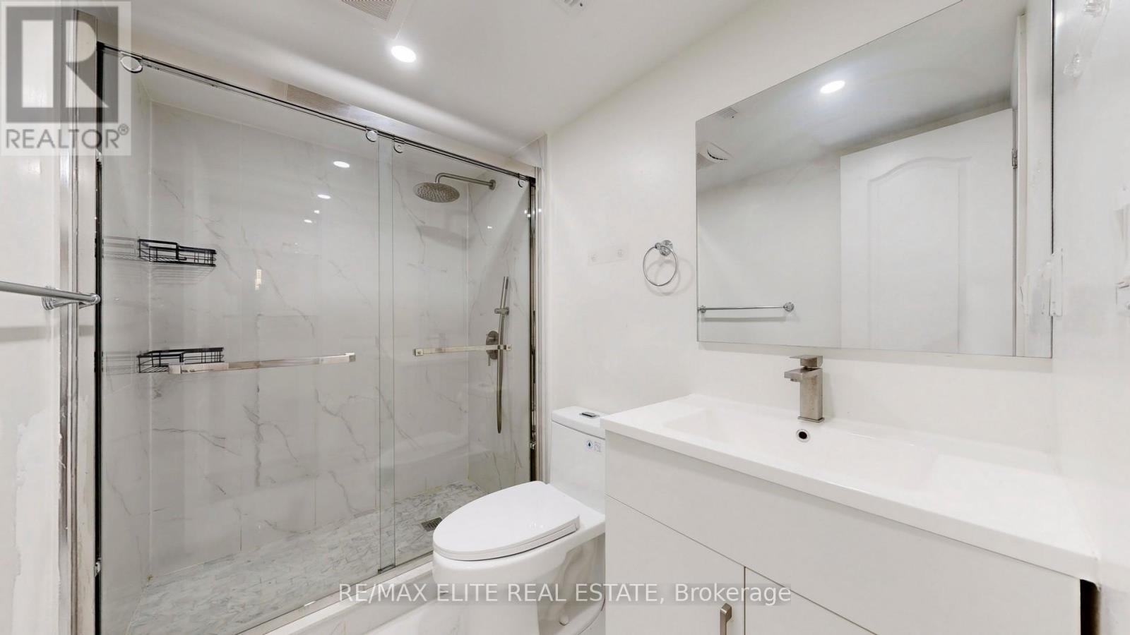 9 Island Lake Drive, Whitchurch-Stouffville, Ontario  L4A 3G7 - Photo 29 - N12489158