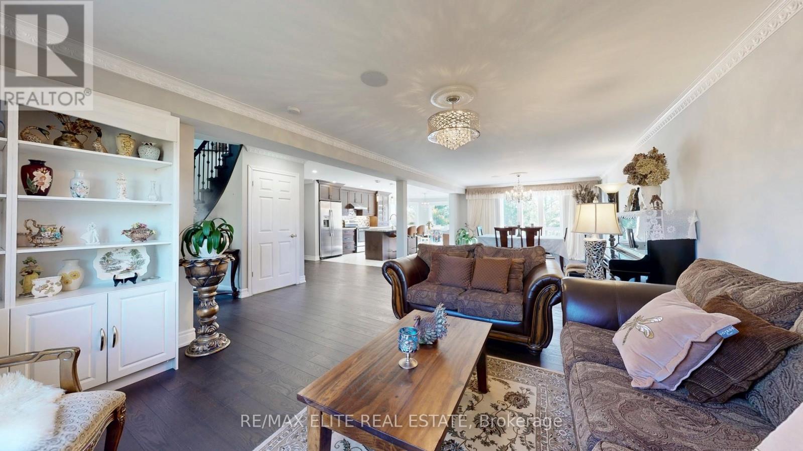 9 Island Lake Drive, Whitchurch-Stouffville, Ontario  L4A 3G7 - Photo 32 - N12489158