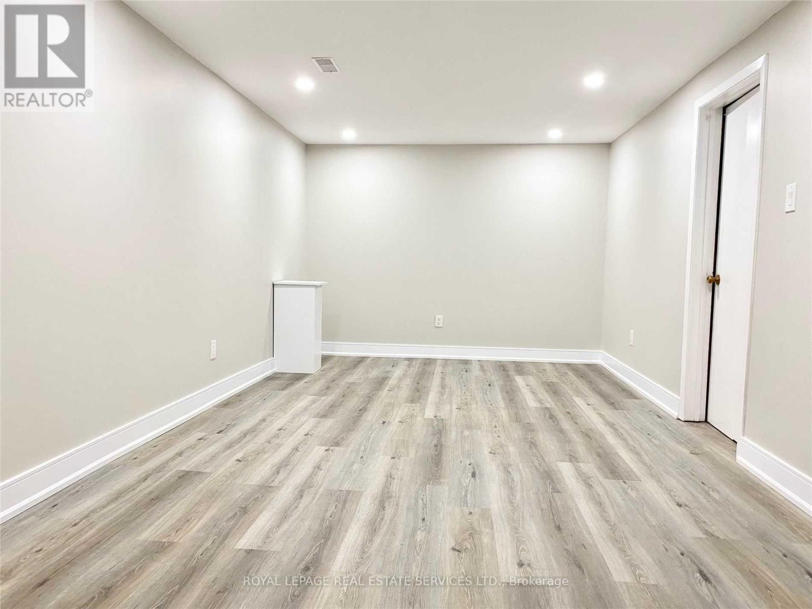 1268 Cleaver Drive, Oakville, Ontario  L6J 1W3 - Photo 20 - W12489120