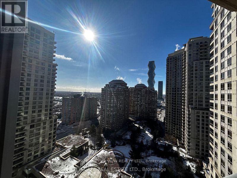 1927 - 3888 Duke Of York Boulevard, Mississauga, Ontario  L5B 4P5 - Photo 4 - W12489128