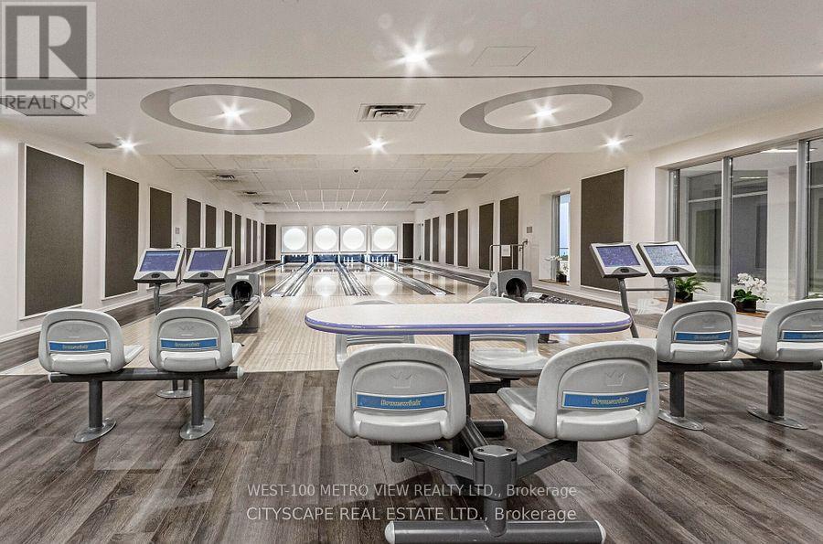 1927 - 3888 Duke Of York Boulevard, Mississauga, Ontario  L5B 4P5 - Photo 7 - W12489128