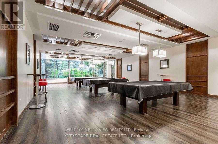 1927 - 3888 Duke Of York Boulevard, Mississauga, Ontario  L5B 4P5 - Photo 8 - W12489128