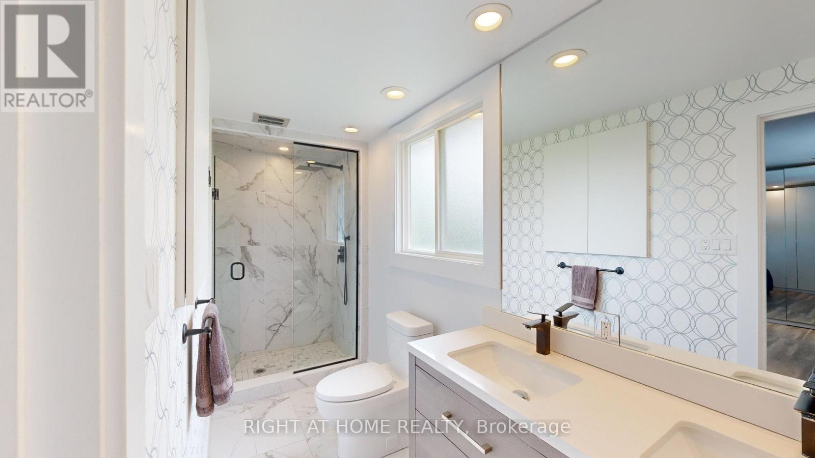 1492 Agnew Road, Mississauga, Ontario  L5J 3G9 - Photo 17 - W12407372