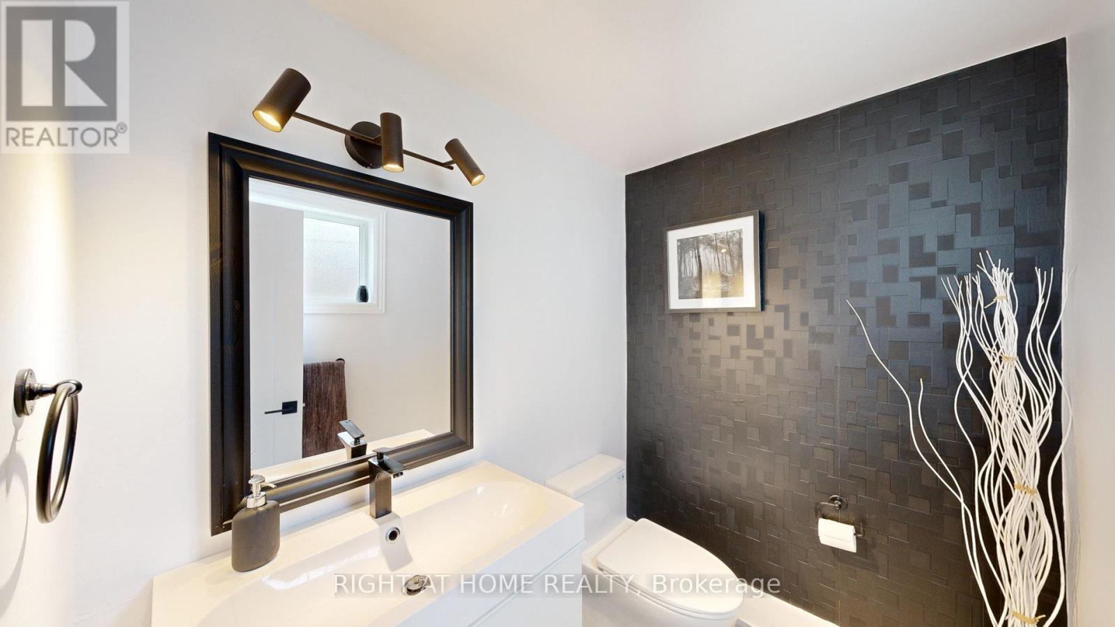 1492 Agnew Road, Mississauga, Ontario  L5J 3G9 - Photo 14 - W12407372