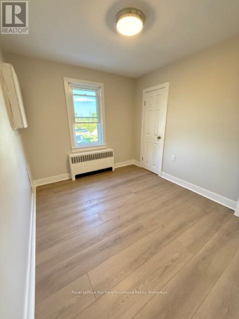 4143 Welland Street, Niagara Falls, Ontario  L2G 6J9 - Photo 12 - X12489124