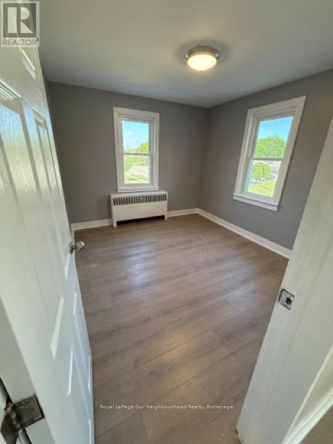 4143 Welland Street, Niagara Falls, Ontario  L2G 6J9 - Photo 7 - X12489124