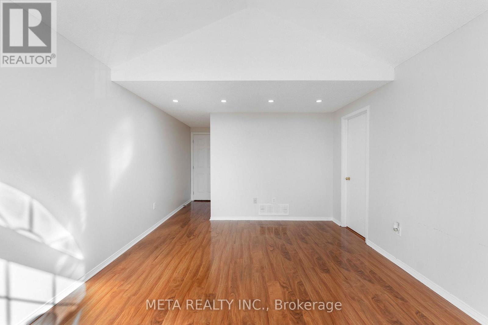 159 Lynch Circle, Guelph, Ontario  N1L 1R7 - Photo 12 - X12489130