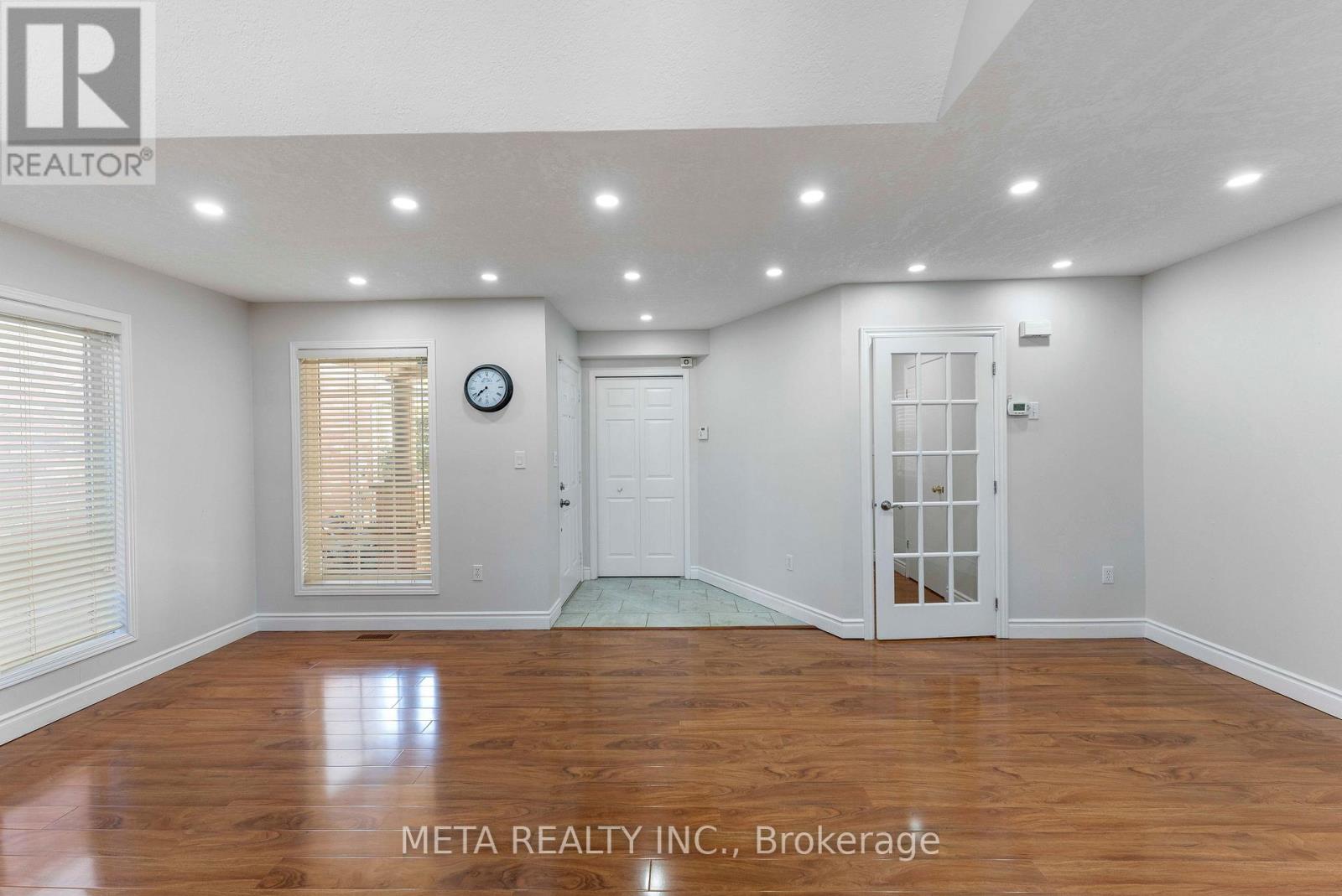 159 Lynch Circle, Guelph, Ontario  N1L 1R7 - Photo 34 - X12489130