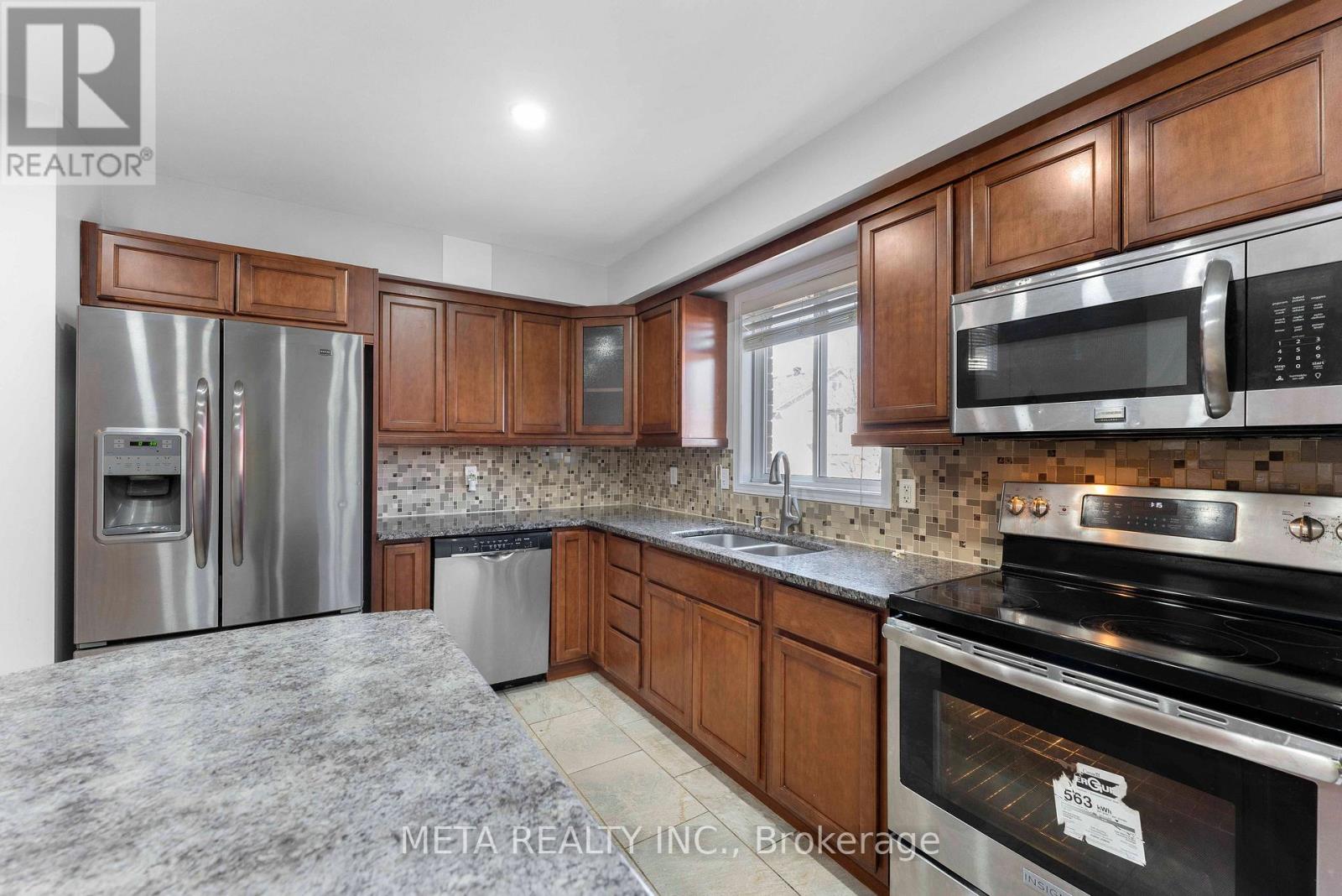 159 Lynch Circle, Guelph, Ontario  N1L 1R7 - Photo 7 - X12489130